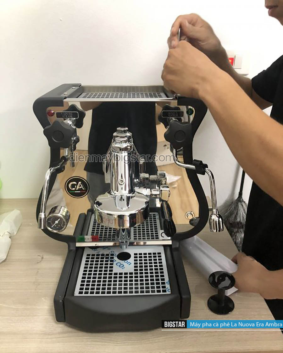Máy pha cà phê chuyên nghiệp La Nuova Era Ambra